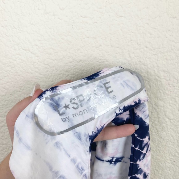 L*Space Sandy Bikini Bottoms Swim Suit size Medium
*BOTTOMS ONLY* - Picture 9 of 10